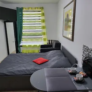 apartament-galeria-polnocna-a.warsawhotelspoland.com/